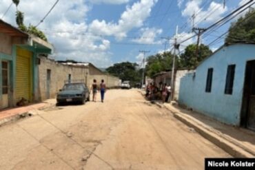 “Se gana más adentro que afuera”: las historias de las mujeres que vivían junto a sus hijos y esposos presos por delitos en la cárcel de Tocorón (+Detalles)