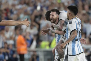 Messi y otros 3 argentinos se encuentran entre los aspirantes a conquistar el próximo Balón de Oro