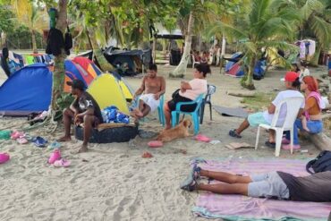 Migrantes piden que Panamá permita el cruce del país para avanzar hacia Estados Unidos ante nuevas limitaciones: “No nos quedamos, seguimos”