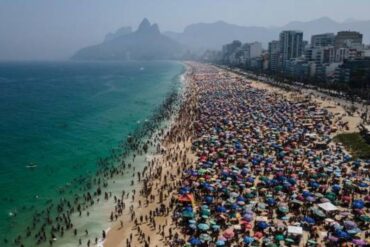 Playas de Río Janeiro a reventar por ola de calor en Brasil que bate récords (+Video)