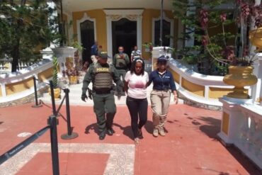 Venezolana fue a hacer un trámite a migración en Colombia y descubrieron que estaba solicitada por la Interpol