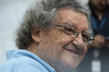 Creador de películas emblemáticas como ‘El pez que fuma’: falleció el dramaturgo y director de cine venezolano Román Chalbaud a los 91 años