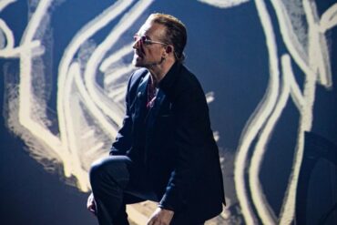 El emotivo homenaje de Bono a las víctimas que fueron masacradas por Hamás en festival de música en Israel (+Video)