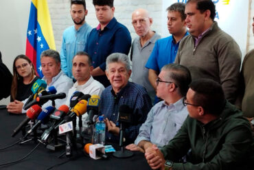 Henry Ramos Allup afirma que no debe politizarse la lucha de Venezuela por el Esequibo