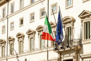 Estudiantes internacionales pueden recibir hasta 10.000 euros más la tasa de matrícula para estudiar en Italia (+Lo que debes saber)