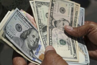 Así se cotiza el dólar paralelo para el cierre de la jornada de este jueves #11Abr