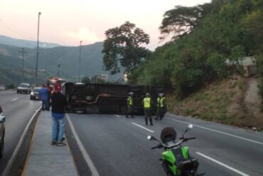 Se registró un accidente en la autopista Caracas – La Guaira este viernes #24Nov (+Video)