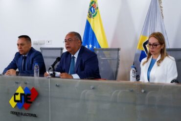 Nueve candidatos presidenciales firmaron acuerdo de reconocimiento electoral y aceptan al CNE como «autoridad legítima»