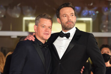 La fuerte denuncia de una abogada contra Matt Damon y Ben Affleck: Dice que la espiaron para usar detalles de su vida en películas