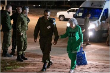 “Fue muy difícil”: una rehén israelí de 78 años reveló las condiciones en las que se encuentran los secuestrados por Hamás