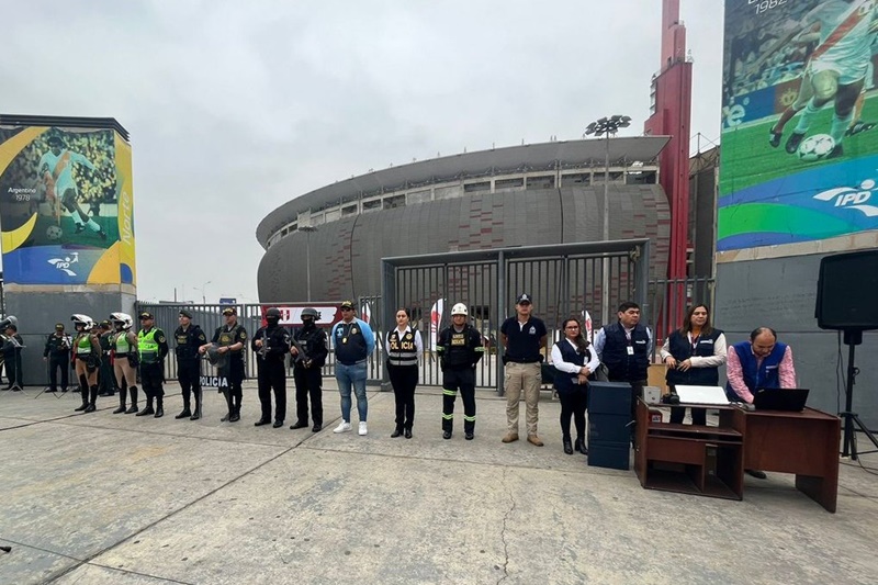 Policía y autoridades migratorias de Perú establecieron “controles de identidad” en los ingresos al estadio previo al juego con Venezuela