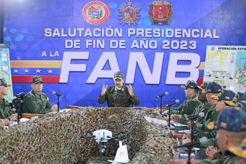 Nicolás Maduro ordenó una «acción defensiva» ante llegada de buque de guerra británico a costas de Guyana (+Video)