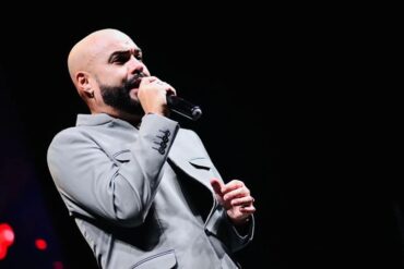 Filtraron audios de Omar Enrique criticando “estafa” en concierto de Romeo Santos: “Basta de fantasmas que perjudican nuestro negocio”