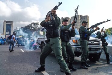 Un año electoral marcado por la represión contra la disidencia: el oscuro panorama político que prevé Insight Crime para Venezuela en 2024