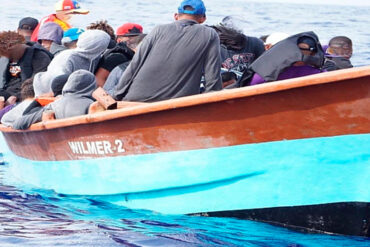Repatriaron a un venezolano que intentó ingresar a Puerto Rico en una embarcación con otros 27 migrantes