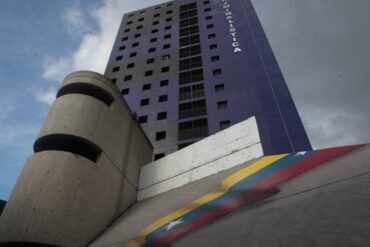 “Échale una pintura, le falta más modernización”: Cicpc mostró cómo son las oficinas en su torre de Caracas y usuarios critican condiciones (+Video)