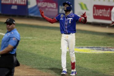 La tángana que se armó en el segundo de la final de la LVBP tras el “perreo” por un jonrón de Maikel García (+Videos)