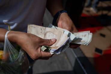 Economistas aclaran que el incremento del ingreso mínimo integral anunciado por Maduro “no es salario, no suma en prestaciones”