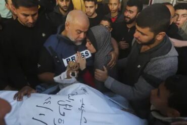 Tres periodistas murieron en la Franja de Gaza durante los últimos ataques israelíes: uno era hijo del jefe de Al Jazeera