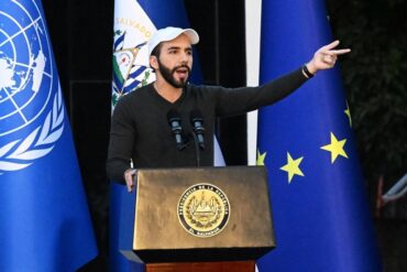 Nayib Bukele ofrece 5.000 pasaportes para profesionales extranjeros: ¿quiénes podrán solicitarlo?