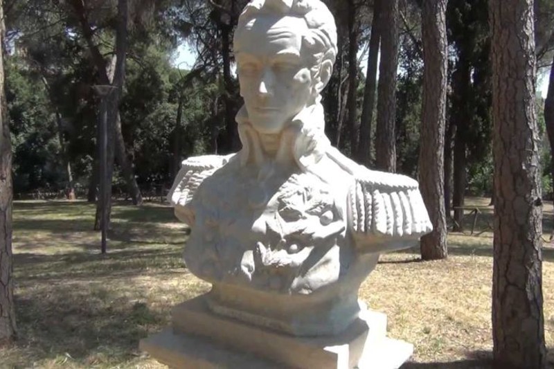 Vandalizaron busto de Simón Bolívar que está en el monte Sacro de Roma (+Fotos) Vandalizaron busto de Simón Bolívar que está en el monte Sacro de Roma (+Fotos)