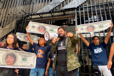 Ucevistas protestaron frente al Ministerio de Educación Universitaria para exigir aumento de becas estudiantiles