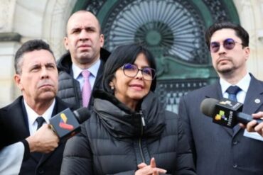 Delcy Rodríguez está en Holanda para presentar alegatos sobre el Esequibo ante la Corte Internacional de Justicia