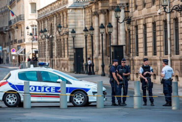 Detenido un hombre en París que ingresó al consulado de Irán con un dispositivo explosivo (+Video)