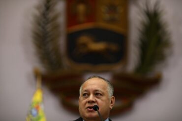 “Su propuesta es seguir pidiendo sanciones y bloqueos”: Diosdado Cabello dijo que Edmundo González es “el candidato del imperialismo”