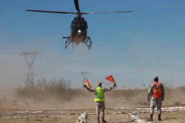 Rescataron a migrantes venezolanos que se perdieron durante tormenta de arena en desierto de México