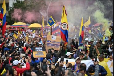 Calculan que al menos 500.000 personas protestaron en Colombia en la mayor manifestación que ha enfrentado Petro (+Videos)