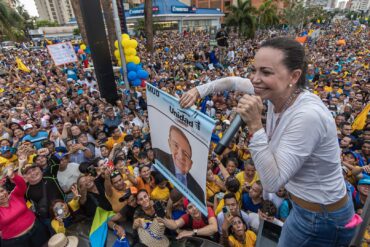 María Corina Machado pidió en Zulia a quienes confían en ella votar en las presidenciales por Edmundo González Urrutia