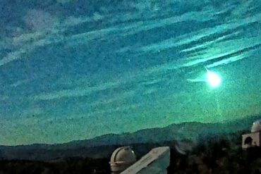 Las impresionantes imágenes de un bólido que atravesó el cielo de Portugal y España (+Video)