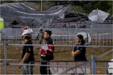 El colapso de un escenario en el que se celebraba mitin electoral causó al menos 9 muertos y decenas de heridos en México (+Video)