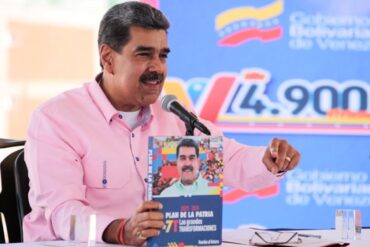 Maduro afirmó que sanciones estadounidenses del #18Abr tenían el objetivo de impedir que se aumentara el “ingreso mínimo integral” (+Video)