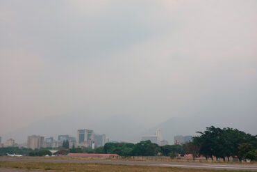 ¿Por qué Caracas y varias zonas del país amanecieron este #3May con abundante nubosidad? (+Fotos)