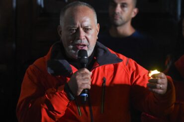 “No nos van a presionar”: Diosdado Cabello asegura que el régimen no entregará salvoconductos a opositores asilados en embajada de Argentina