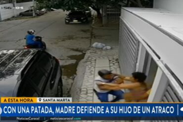 Con una patada voladora una mujer impidió que un sujeto robara a su hijo (+Video)