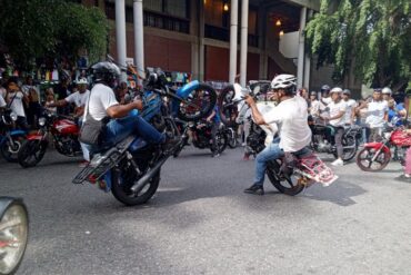 Motorizados protestaron frente al Palacio de Justicia para exigir justicia por joven asesinado en Carapita (+Videos)