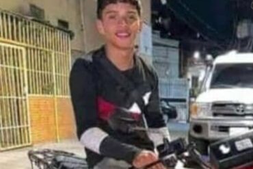 Murió el adolescente que fue herido de bala por un PNB mientras hacía moto piruetas en Antímano (+Video)