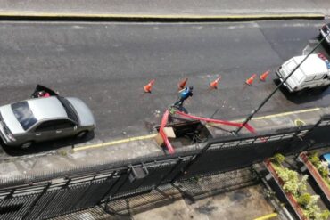 Muere electrocutado un hombre en Caracas tras caer accidentalmente en una tanquilla eléctrica: Se habrían robado la tapa