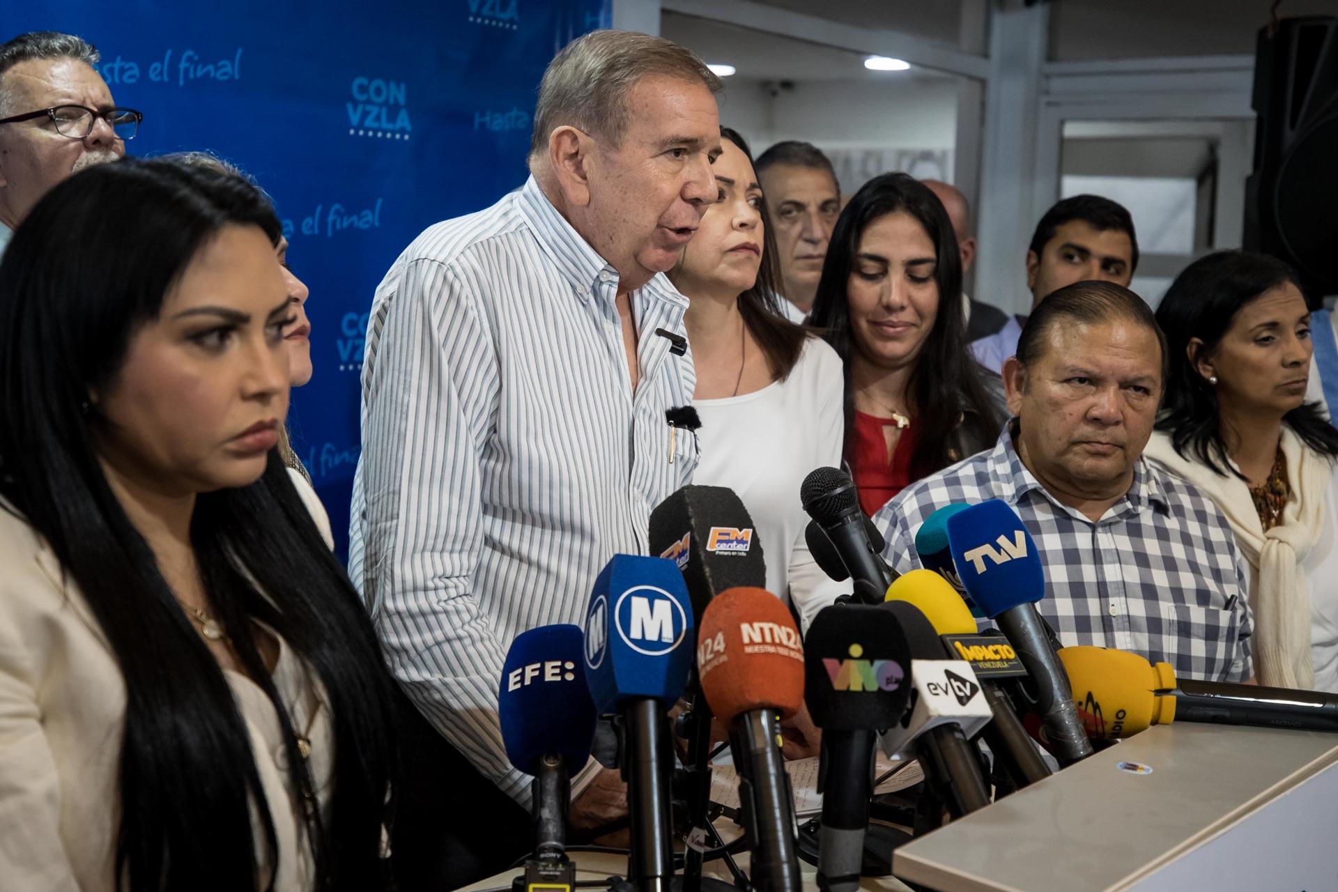 El candidato presidencial Edmundo González Urrutia dijo este lunes 17 de junio que el régimen de Nicolás Maduro busca crear un ambiente "hostil" con las detenciones de opositores, ante las elecciones del 28 de julio.