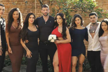 Estrellas de OnlyFans se casaron y celebraron su unión en una polémica ceremonia nudista