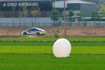 Gobierno de Kim-jong-un volvió a lanzar globos con basura a Corea del Sur pero la mayoría cayó en su territorio