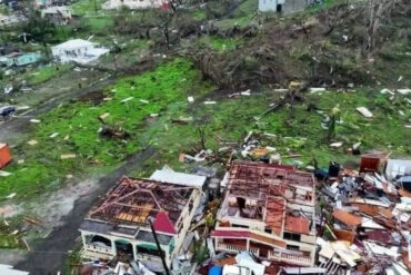 Huracan Beryl y su paso devastador por dos islas de Granada: casi toda la infraestructura quedó dañada (+Video)