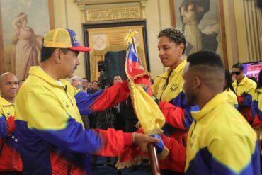 Yulimar Rojas y el pesista Julio Mayora serán los abanderados de Venezuela en los Juegos Olímpicos París 2024
