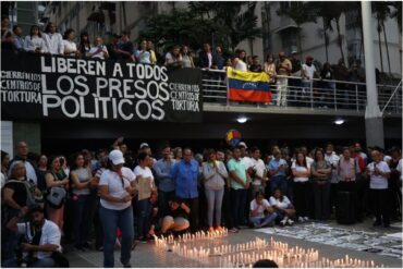 “Una luz por la libertad”: así transcurrió la vigilia en Los Palos Grandes por los presos políticos en Venezuela (+Fotos) (+Videos)