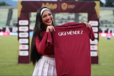 Gigi Méndez, cantante del tema de la Vinotinto, tuvo que salir de Venezuela tras donar insumos a víctimas de la represión (+Video)