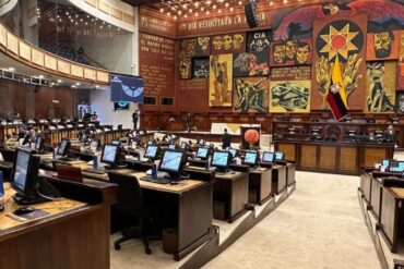 Asamblea Nacional de Ecuador aprueba resolución que pide solicitar ante la CPI una orden de detención contra Maduro