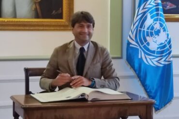 Coordinador humanitario de la ONU asistió a un polémico congreso “contra el fascismo” impulsado por  Maduro